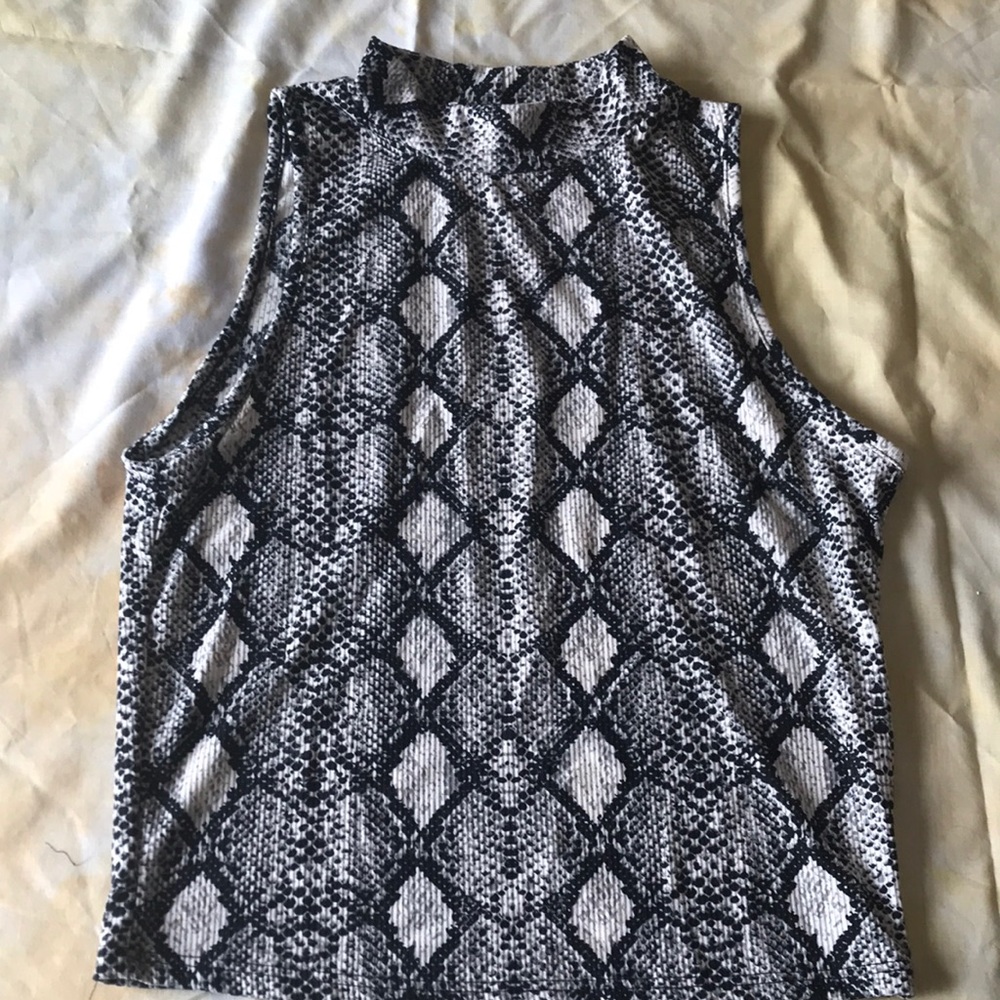 Snake print high neck tank top
